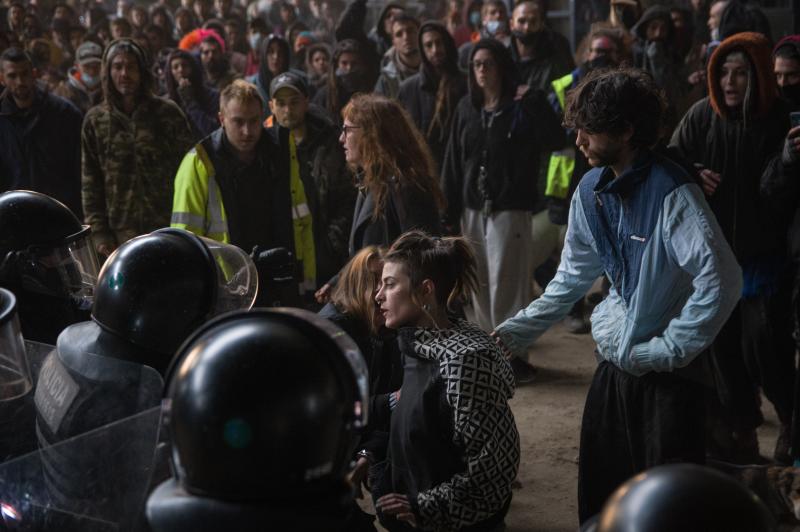 В Іспанії посилили обмеження на пересування через 40-годинну вечірку поблизу Барселони