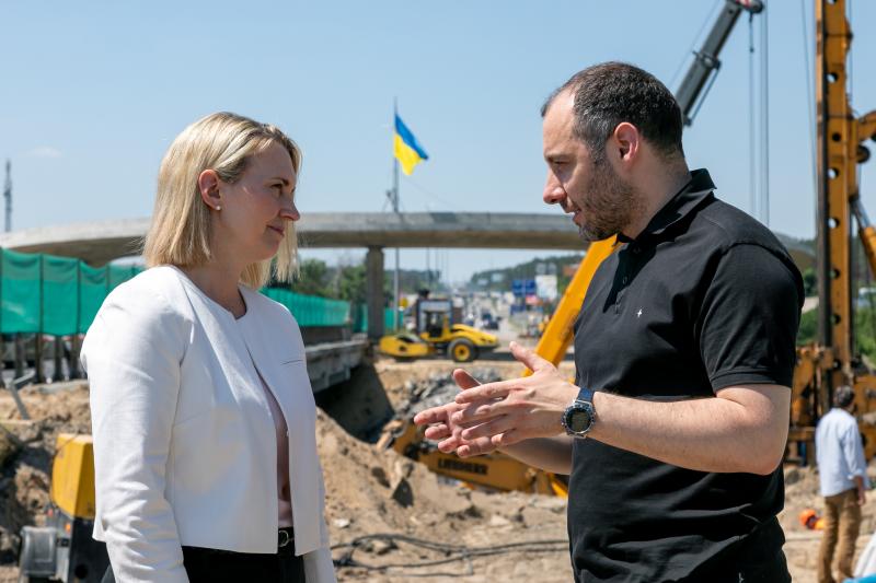 Відбулася зустріч Міністра інфраструктури Олександра Кубракова з Послом США в Україні Бріджит Брінк
